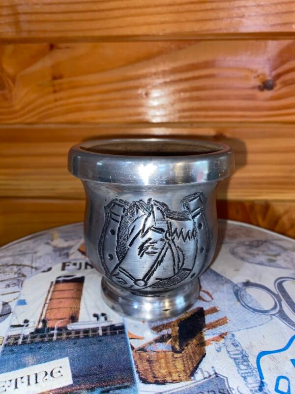 IMG_4538 Mate de Algarrobo Forrado en Aluminio Cincelado