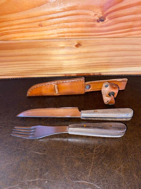 IMG_4624 Set de Cuchillo y Tenedor Asador – Funda de Cuero