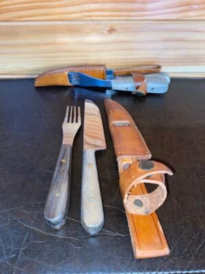 Set de Cuchillo y Tenedor Asador – Funda de Cuero