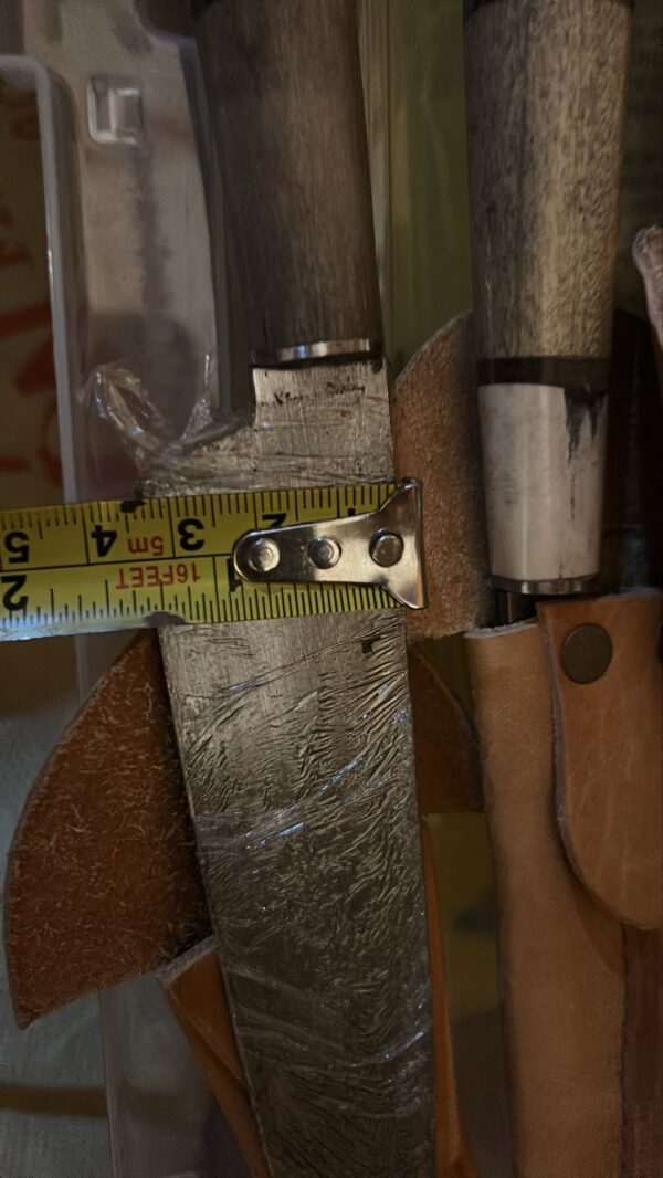 Cuchillo Artesanal c/ Funda de Cuero