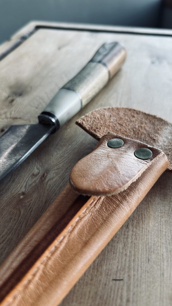 Cuchillo Artesanal c/ Funda de Cuero