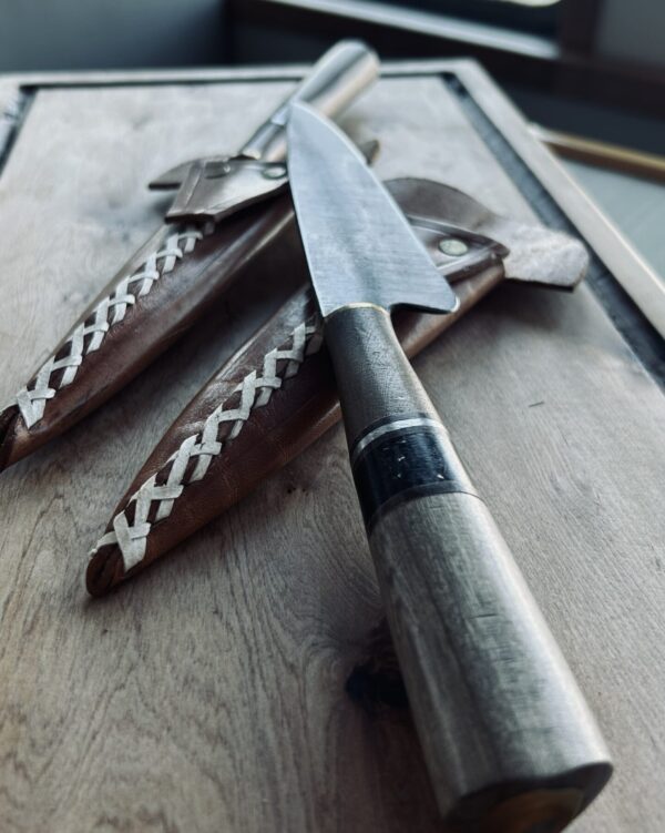 Cuchillo Artesanal c/ Funda de Cuero
