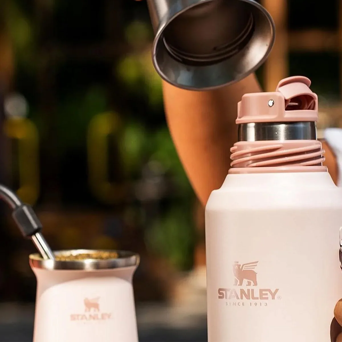 Termo Mate System 1.2L – Rosa, Verde y Naranjo – El Chucao Matero