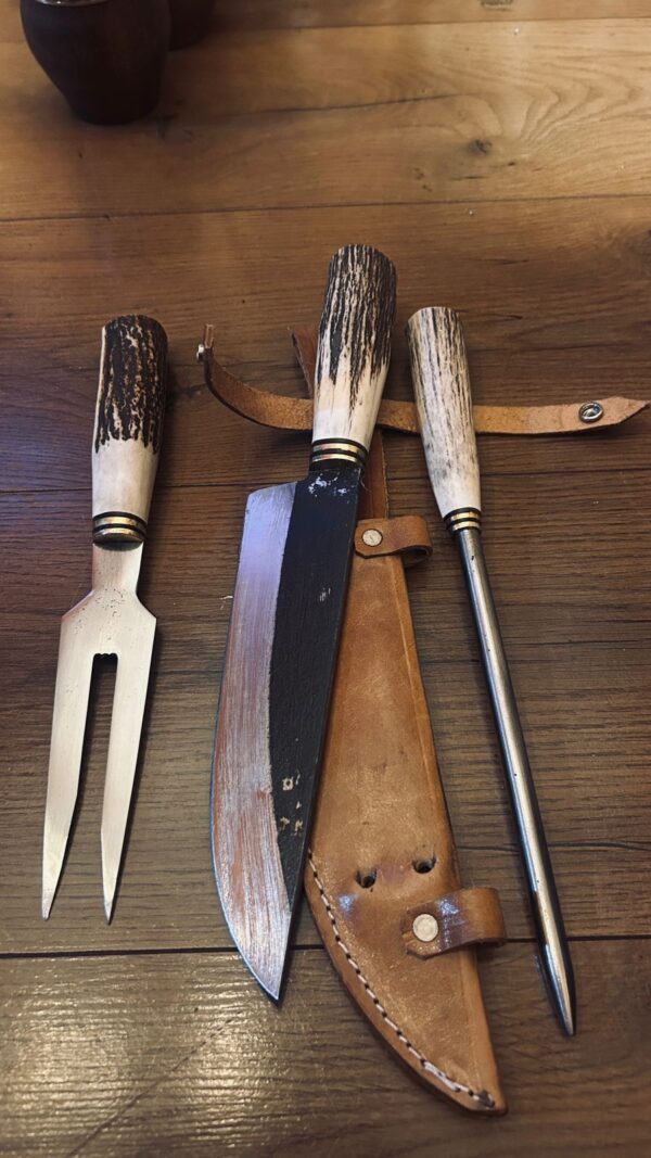 Cuchillo Artesanal Gaucho con Chaira y Tenedor Parrillero