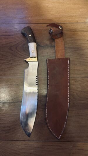 Facón Gaucho Artesanal con Funda de Cuero
