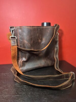 WhatsApp Image 2026-08-19 at 4.28.25 PM (1) Cartera Matera Premium de Cuero