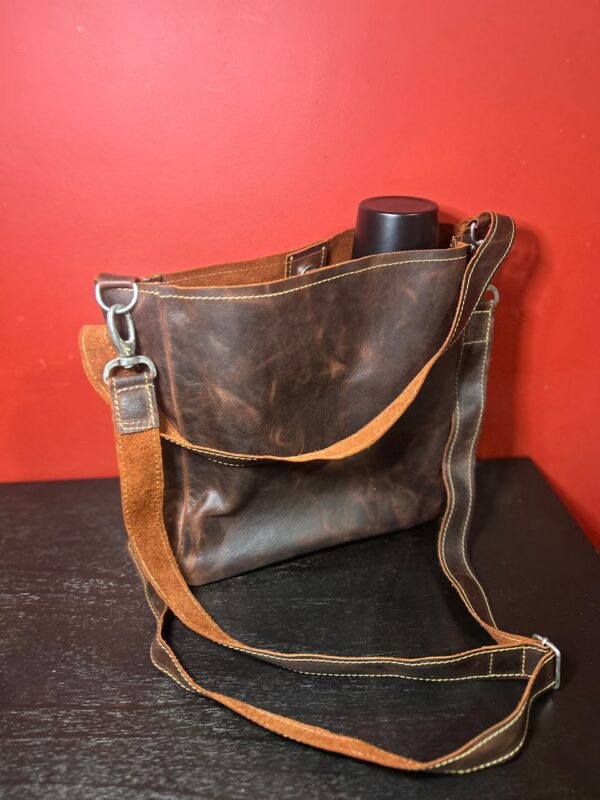 WhatsApp Image 2026-08-19 at 4.28.25 PM Cartera Matera Premium de Cuero