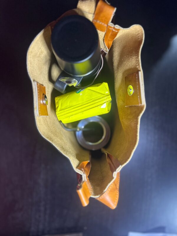 WhatsApp Image 2026-08-19 at 4.28.28 PM (1) Cartera Matera Premium de Cuero